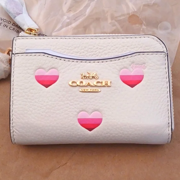 NWT COACH L Zip Card Case Wallet With Stripe Heart Print - Picture 3 of 7